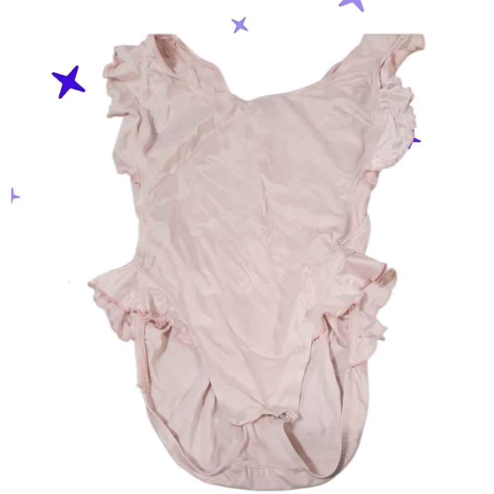 Vintage Large Womans / Jrs Light Pink Flutter Sleeved Leotard